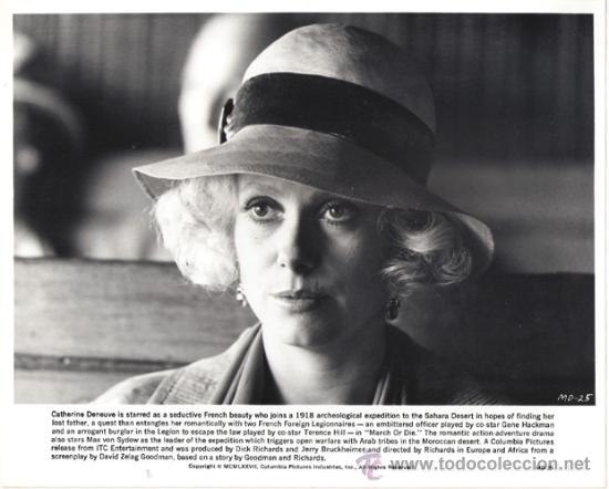 Cine: FCJ 7826 CATHERINE DENEUVE MARCHAR O MORIR FOTO B/N ORIGINAL AMERICANA