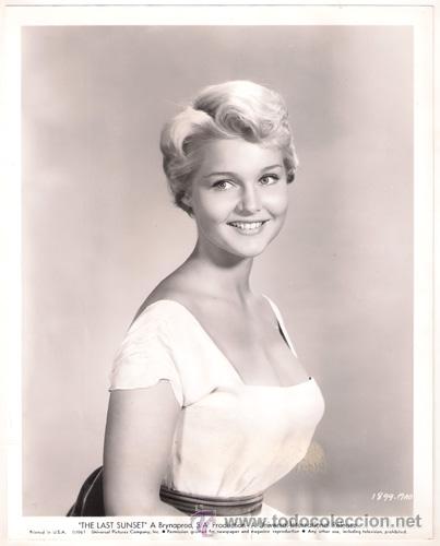 Cine: FCJ 13061D CAROL LYNLEY EL ULTIMO ATARDECER FOTO B/N ORIGINAL AMERICANA