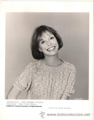 Cin&eacute;ma: FCJ 8210 MARY TYLER MOORE ENTRE AMIGAS FOTO B/N ORIGINAL AMERICANA