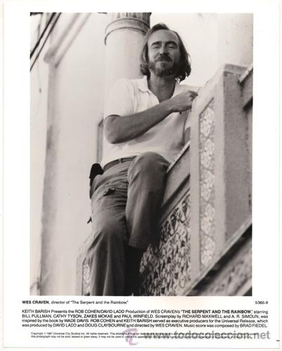 Cin&eacute;ma: FCJ 11607d WES CRAVEN LA SERPIENTE Y EL ARCO IRIS DIRECTOR FOTO B/N ORIGINAL AMERICANA
