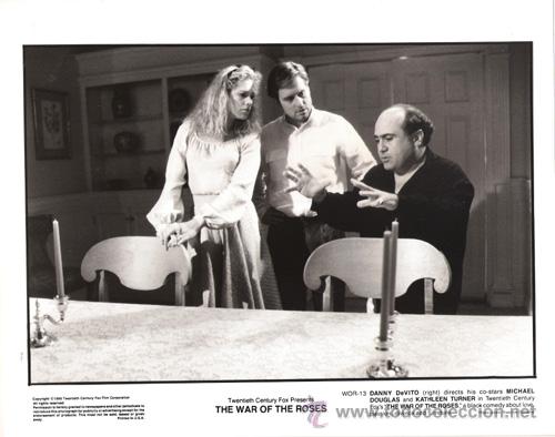 Cin&eacute;ma: FCJ 8318 DANNY DEVITO MICHAEL DOUGLAS KATHLEEN TURNER GUERRA ROSE FOTO B/N ORIGINAL AMERICANA