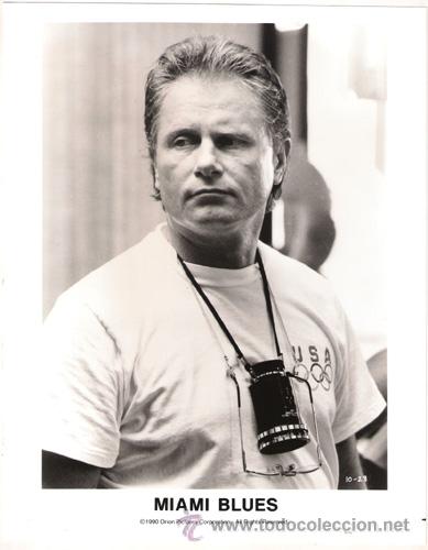 Cin&eacute;ma: FCJ 8454 GEORGE ARMITAGE MIAMI BLUES DIRECTOR FOTO B/N ORIGINAL AMERICANA