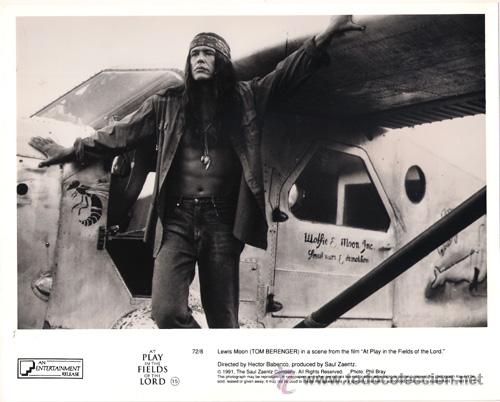 Kino: FCJ 8484 TOM BERENGER JUGANDO EN LOS CAMPOS DEL SE&Ntilde;OR FOTO B/N ORIGINAL AMERICANA