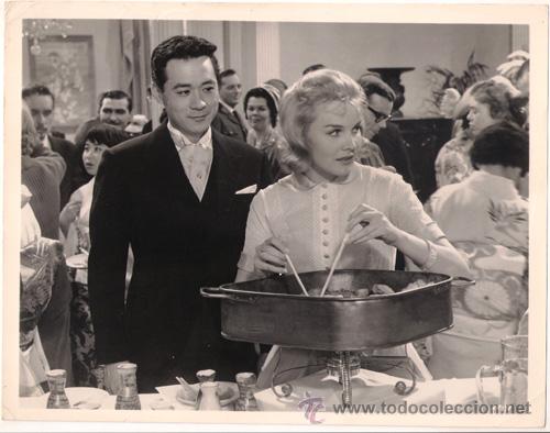 Cine: FCJ 14173D CARROLL BAKER PUENTE AL SOL FOTO B/N ORIGINAL AMERICANA