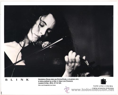 Kino: FCJ 8753 MADELEINE STOWE SOLA EN LA PENUMBRA FOTO B/N ORIGINAL AMERICANA
