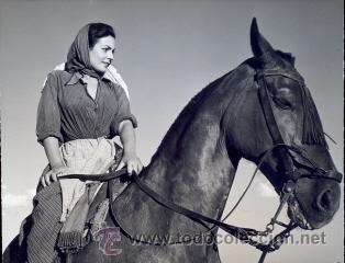 Cine: Carmen Sevilla. Pel&iacute;cula: La venganza. Fotograf&iacute;a original. 12x15 cm