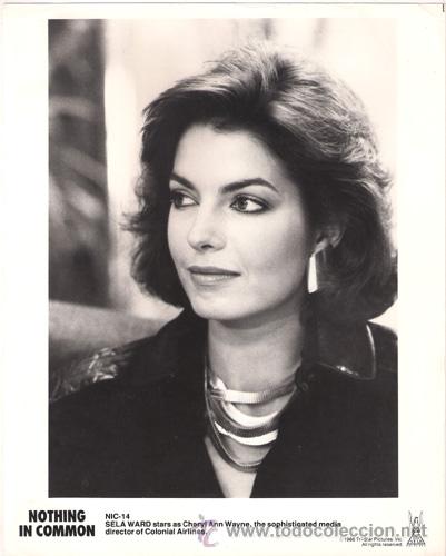 Kino: FCJ 9021 SELA WARD NADA EN COMUN FOTO B/N ORIGINAL AMERICANA