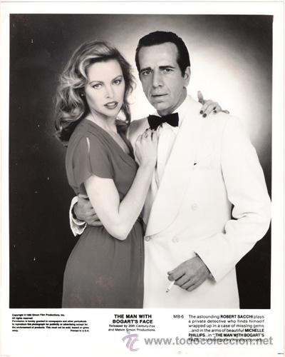 Kino: FCJ 9393 ROBERT SACCHI MICHELLE PHILLIPS A LO LOCO CON LA CARA DEL OTRO FOTO B/N ORIGINAL AMERICANA