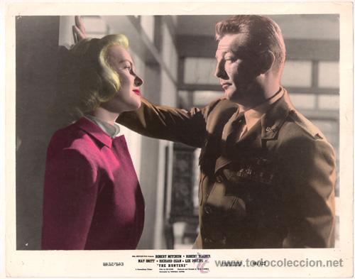 Cine: F6368 ROBERT MITCHUM MAY BRITT ENTRE DOS PASIONES FOTO ORIGINAL COLOREADA AMERICANA