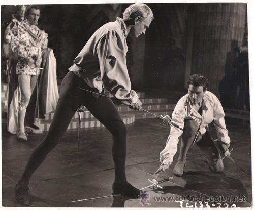 Cine: F29645D LAURENCE OLIVIER PETER CUSHING HAMLET WILLIAM SHAKESPEARE FOTO B/N ORIGINAL INGLESA