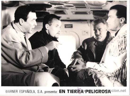 Kino: F7856 STEVEN SEAGAL MICHAEL CAINE EN TIERRA PELIGROSA FOTO B/N ORIGINAL ESPA&Ntilde;OLA