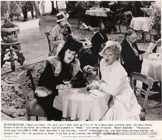 Cine: F8149 LUCILLE BALL BEATRICE ARTHUR ANTE TODO MUJER FOTO B/N ORIGINAL AMERICANA