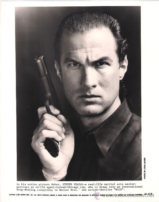 Cine: F8181 STEVEN SEAGAL POR ENCIMA DE LA LEY FOTO B/N ORIGINAL AMERICANA