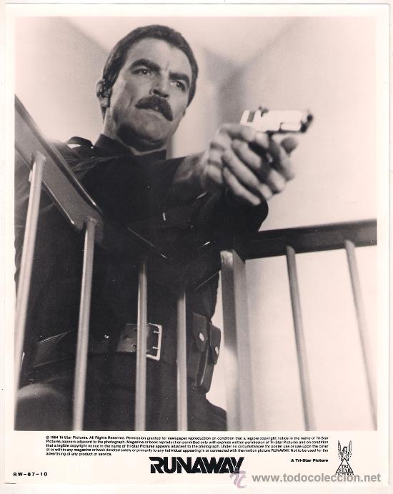 Cine: F8231 TOM SELLECK RUNAWAY FOTO B/N ORIGINAL AMERICANA
