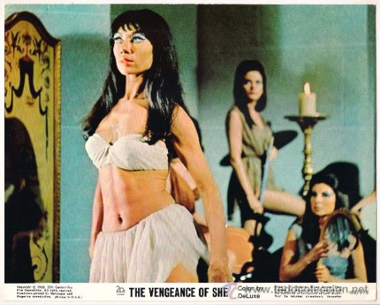 Cinema: FCJ 10475 THE VENGEANCE OF SHE HAMMER FOTOCROMO ORIGINAL AMERICANO