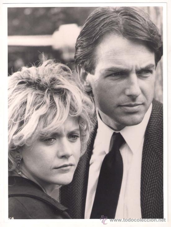 Kino: FCJ 10638 MEG RYAN MARK HARMON MAS FUERTE QUE EL ODIO FOTO B/N ORIGINAL ESPA&Ntilde;OLA