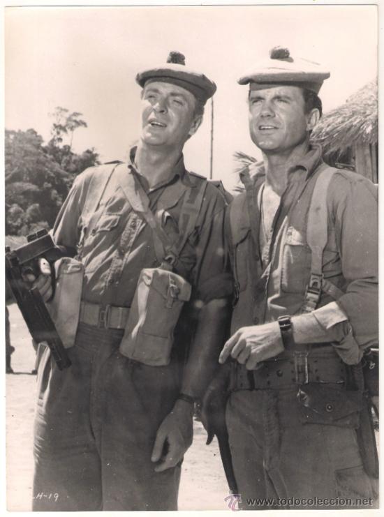 Kino: FCJ 10679 MICHAEL CAINE CLIFF ROBERTSON COMANDO EN EL MAR DE CHINA FOTO B/N ORIGINAL ESPA&Ntilde;OLA