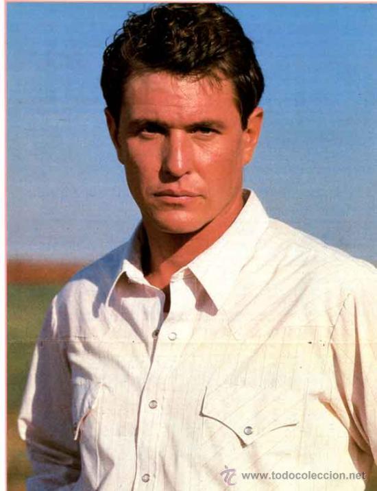 Kino: TOM BERENGER - FOTO FICHA CARTULINA- LAS FICHAS DE CACITEL 23