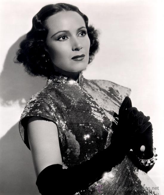 Cinema: (DOLORES DEL RIO) FOTO INMEJORABLE CALIDAD MEDIDAS 20X30 APROXIMADAMENTE.
