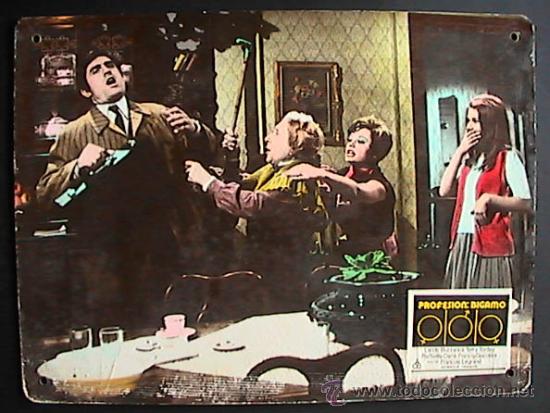 Cinema: FOTOCROMO CARTON, PROFESION: BIGAMO, LANDO BUZZANCA, RAFAELLA CARRA, CONSERVACION: VER FOTO (90)