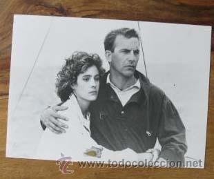 Kino: FOTOGRAFIA ORIGINAL DE LA PELICULA NO HAY SALIDA Kevin Costner, Sean Young