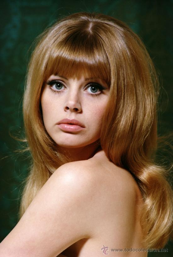 Cine: BRITT EKLAND FOTO ( INMEJORABLE CALIDAD) MEDIDAS 20X30 APROXIMADAMENTE