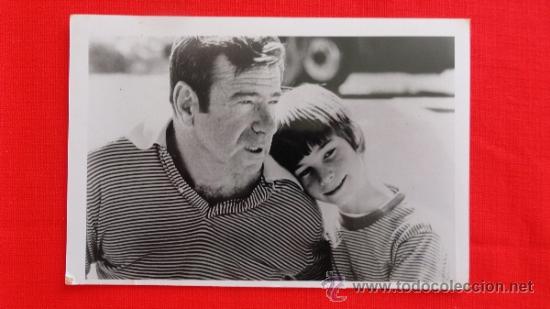 Kino: LA GRAN ESTAFA, FOTOGRAF&Iacute;A B/N, CON PEGATINA TV3 EN TRASERA, WALTHER MATTHAU, 17'5X12 CMS.