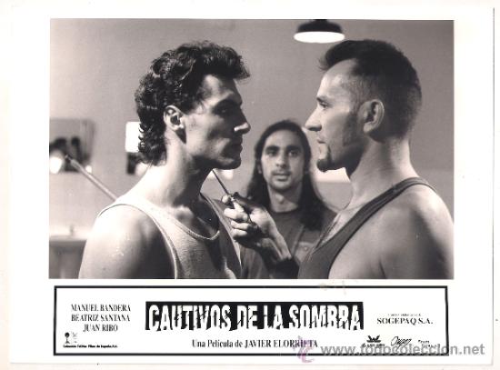 Cine: F12005 ANTONIO FLORES MANUEL BANDERAS CAUTIVOS EN LA SOMBRA FOTO ORIGINAL B/N ESPA&Ntilde;OLA