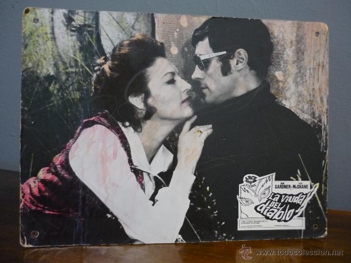 Cine: fotocromo o fotograma original en cart&oacute;n de la pel&iacute;cula La viuda del diablo, con Ava Gardner