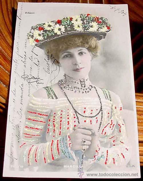 Kino: ANTIGUA POSTAL ARTISTAS - ORDEON - MARCILLY - MUJER CON VESTIDO DECORADO EN RELIEVE - CON CRISTALITO