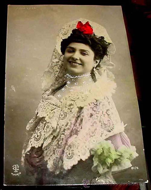 Kino: ANTIGUA POSTAL ARTISTA - JULIA FONS - PRECIOSO ADORNO EN EL CUELLO PINTADO A MANO - NO CIRCULADA - E