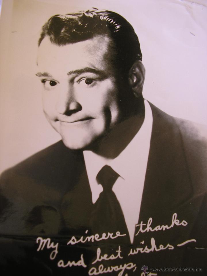 Cine: FOTO DE RED SKELTON - 13 cm x 18 cm - Blanco y Negro - Autografiada (d&eacute;cada de 1950)