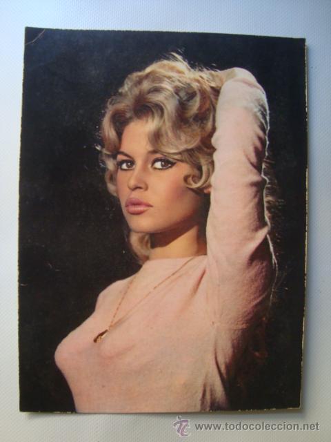 Cine: POSTAL GRAN TAMA&Ntilde;O BRIGITTE BARDOT FOTO SAM L&Eacute;VIN N&ordm; 5 (MEXICHROME, A&Ntilde;OS 50). 23,5X17,5 CM. SIN USAR
