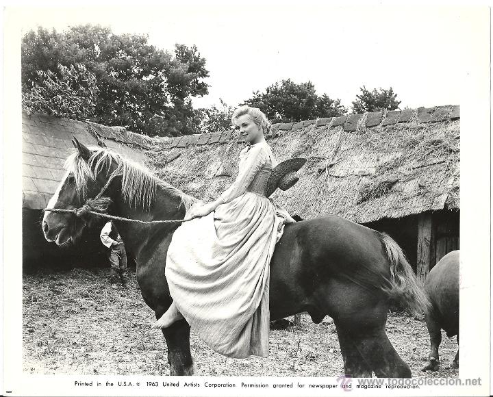 Cine: F26654D SUSANNAH YORK TOM JONES FOTO B/N ORIGINAL AMERICANA