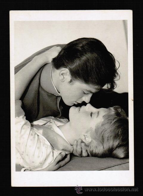 Cine: POSTAL DE ROMY SCHNEIDER Y ALAIN DELON