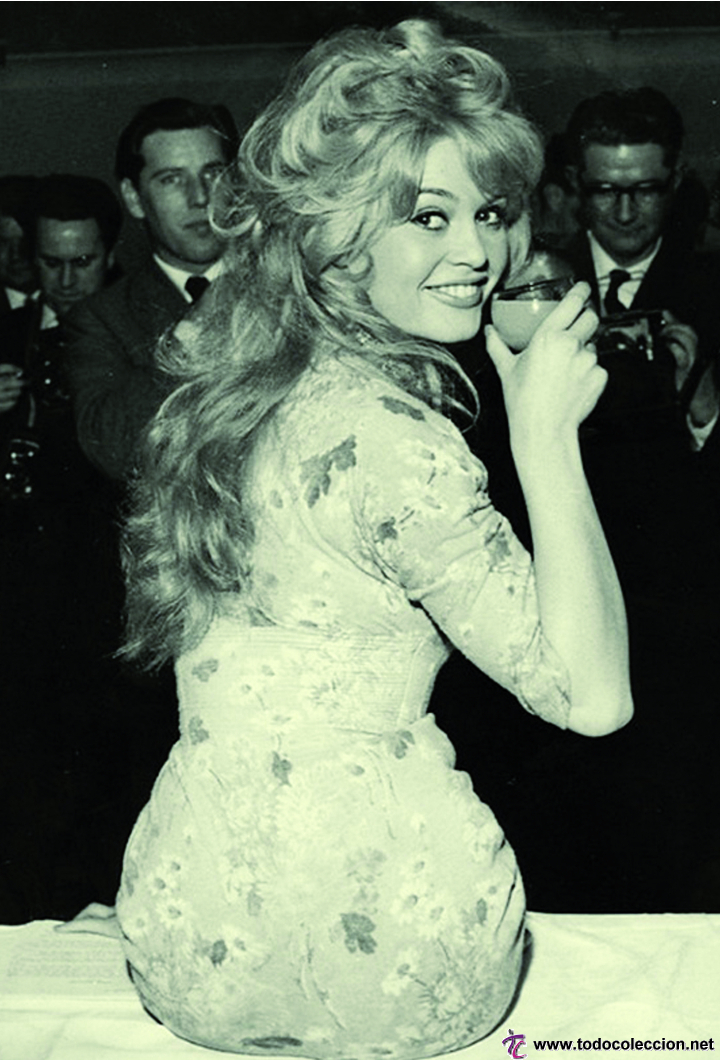 Postal Brigitte Bardot 1 Rp Comprar Fotos Y Postales De Actores Y Actrices En Todocoleccion