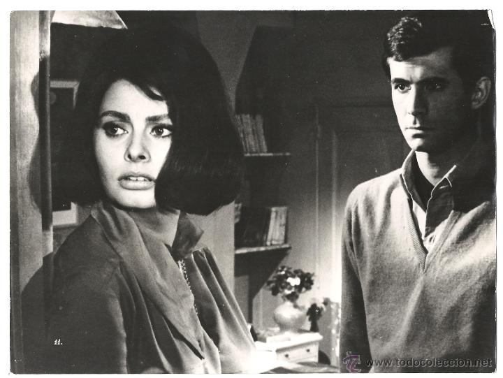 Cine: F15087 SOFIA LOREN ANTHONY PERKINS UN ABISMO ENTRE LOS DOS FOTO B/N ORIGINAL ESPA&Ntilde;OLA