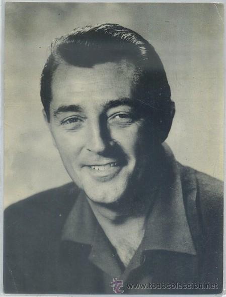 Cine: FOTO-FICHA DE ROBERT MITCHUM. OBSEQUIO DE ROMANTICA   CI-773