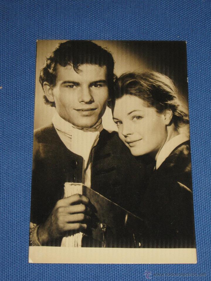 Cine: ROMY SCHNEIDER Y HORST BUCHOLZ EN ROBINSON - N&ordm; 185/3 - EL DESTINO DE SISSI - FOTO POSTAL ORIGINAL