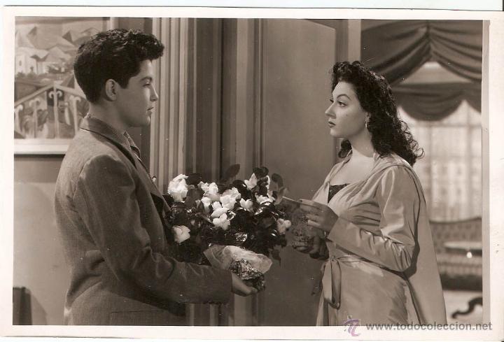 Kino: El p&oacute;rtico de la gloria. Lina Rosales .12 x 18 cms.Texto detras.- Vell i Bell