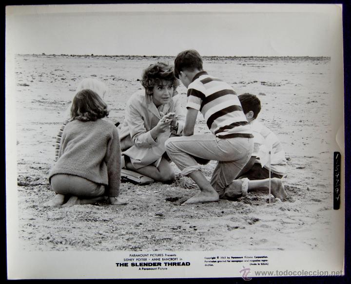 Cine: FOTO ORIGINAL DE LA PELICULA, THE SLENDER THREAD (SIDNEY POITER...), POR LA PRODUCTORA. U.S.A. 1965.