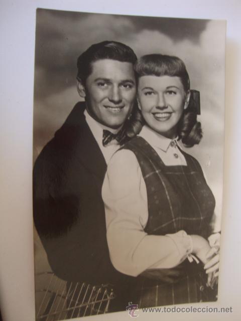 Cine: ANTIGUA POSTAL CINE ACTOR Y ACTRIZ ORIGINAL a&ntilde;os 40/50. GORDON MAC RAE Y DORIS DAY