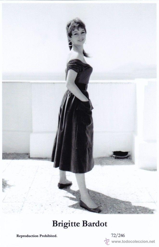 Cine: POSTAL DE BRIGITTE BARDOT SWITSURE 25