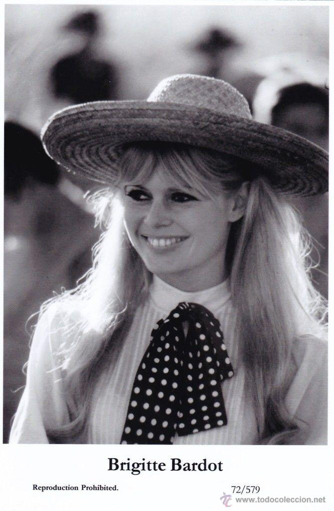 Cine: POSTAL DE BRIGITTE BARDOT SWITSURE 34
