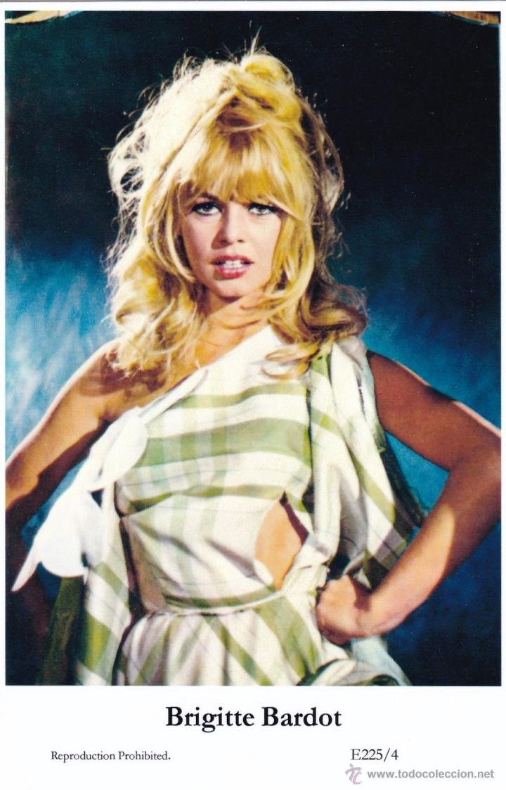 Cine: POSTAL DE BRIGITTE BARDOT SWITSURE 52