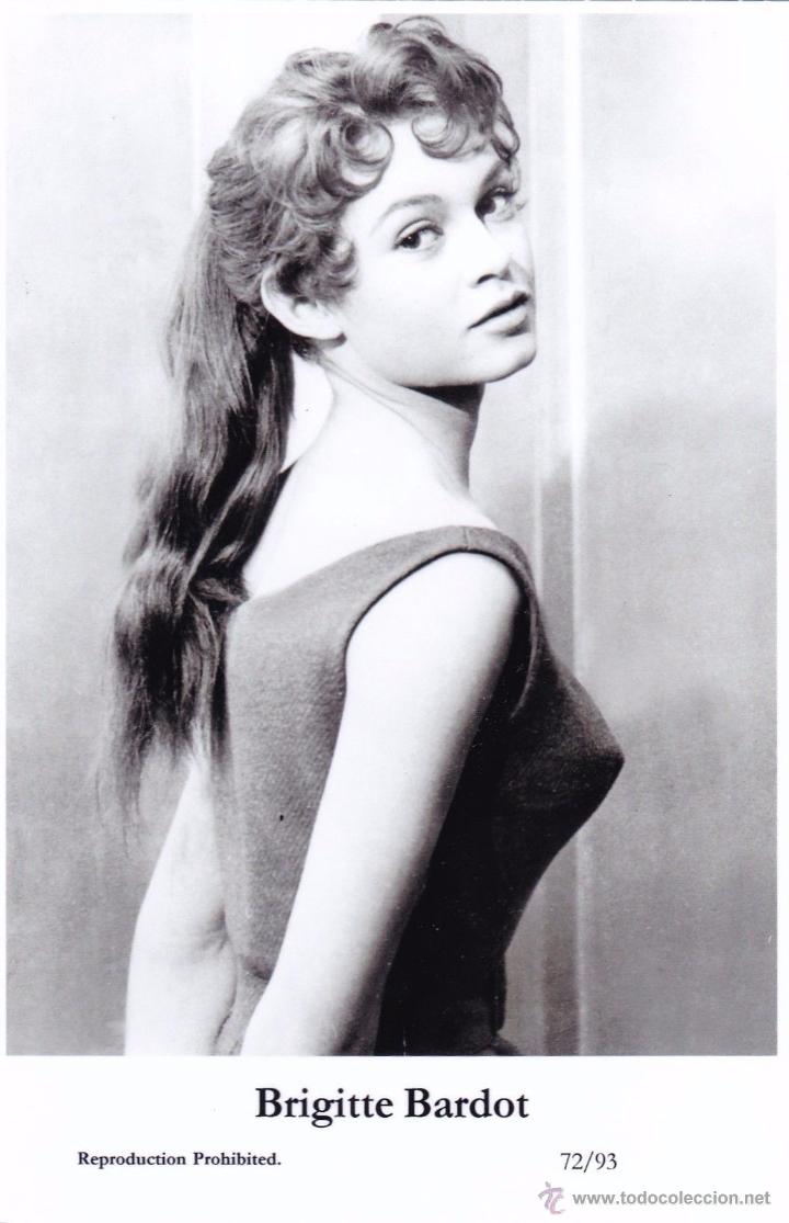 Cine: BRIGITTE BARDOT - Film star Pin Up - Publisher Swiftsure Postcards 2000
