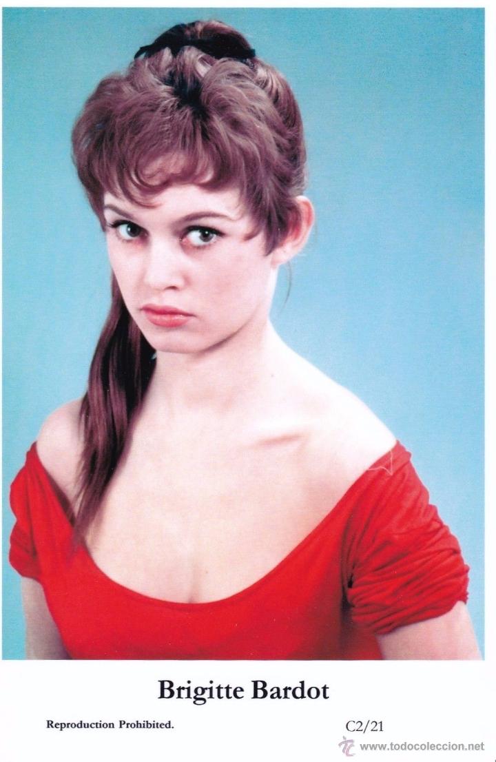 Cine: BRIGITTE BARDOT - Film star Pin Up - Publisher Swiftsure Postcards 2000