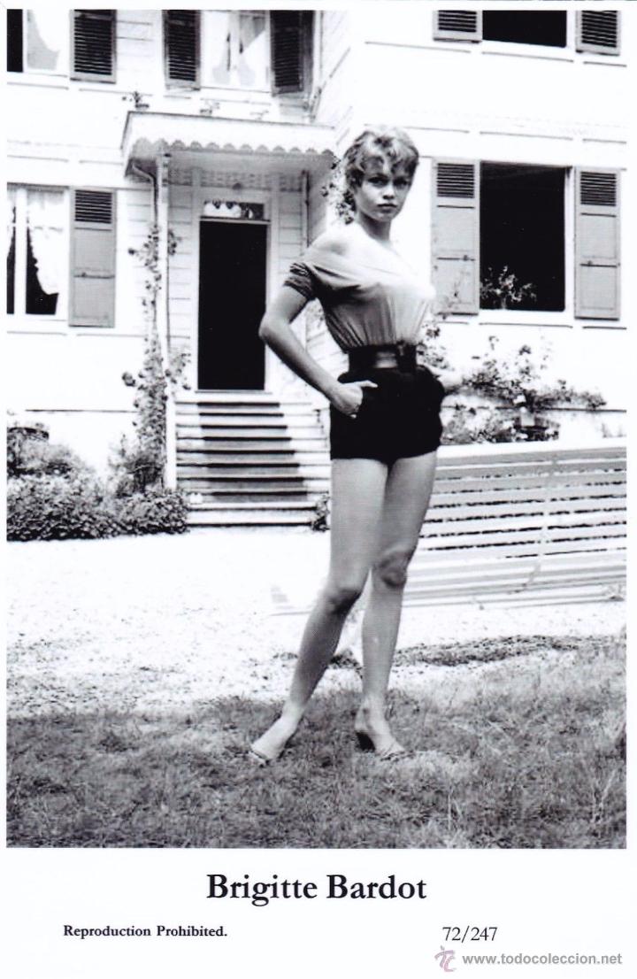 Cine: BRIGITTE BARDOT - Film star Pin Up - Publisher Swiftsure Postcards 2000