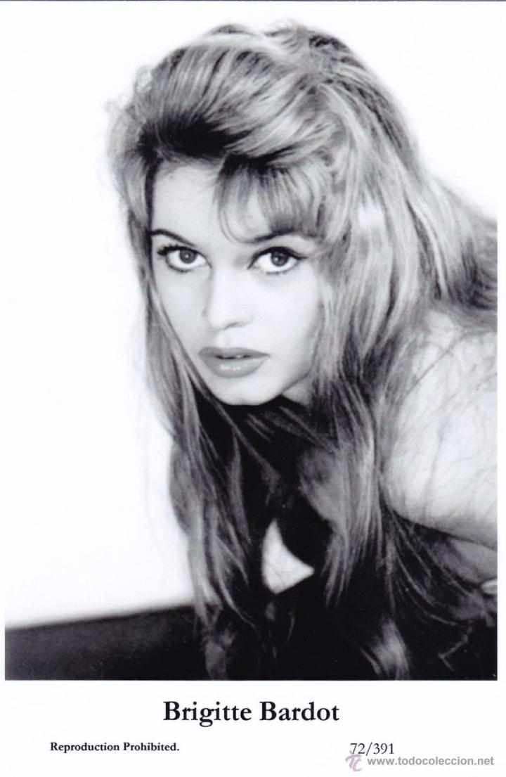 Cine: BRIGITTE BARDOT - Film star Pin Up - Publisher Swiftsure Postcards 2000