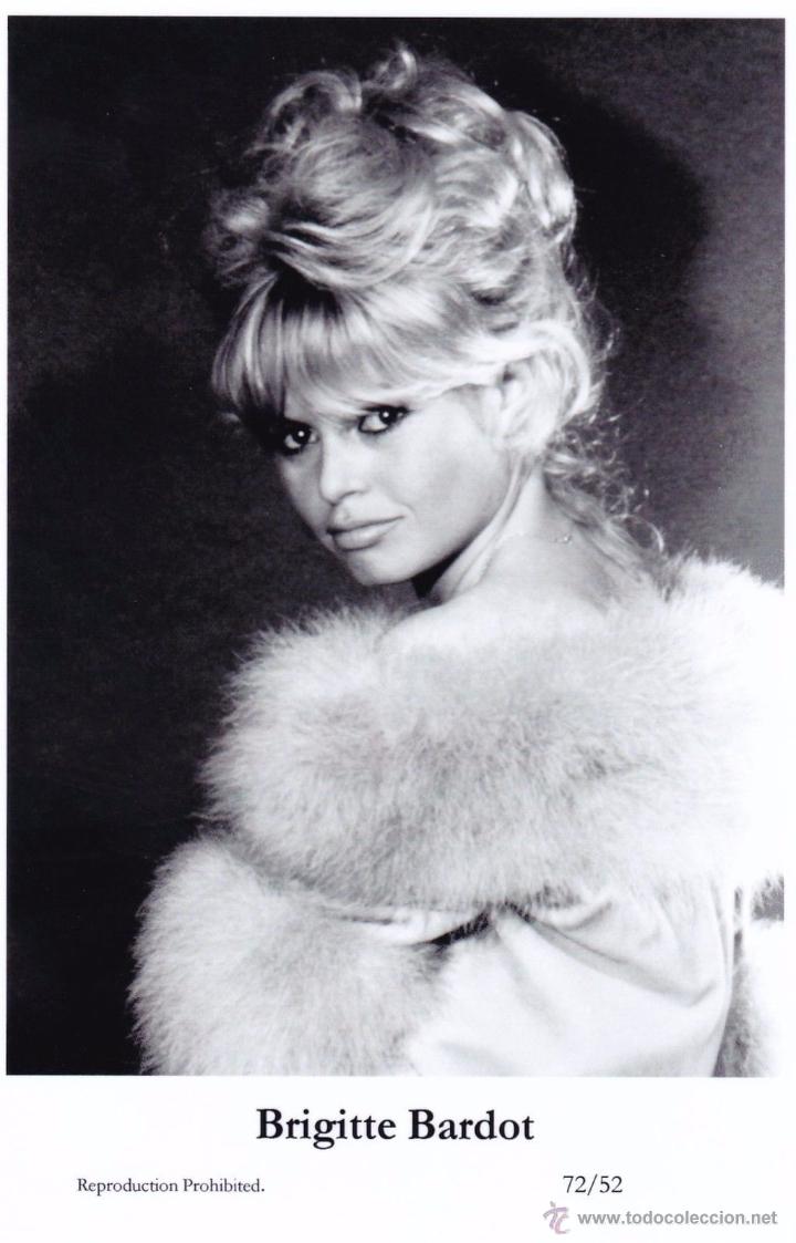 Cine: BRIGITTE BARDOT - Film star Pin Up - Publisher Swiftsure Postcards 2000